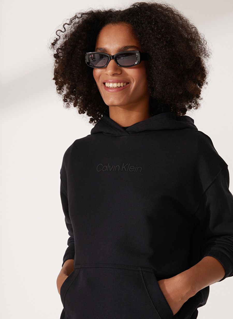 Calvin Klein Siyah Kadın Kapüşonlu Sweatshirt 00GWS3W300 PW - Hoodie