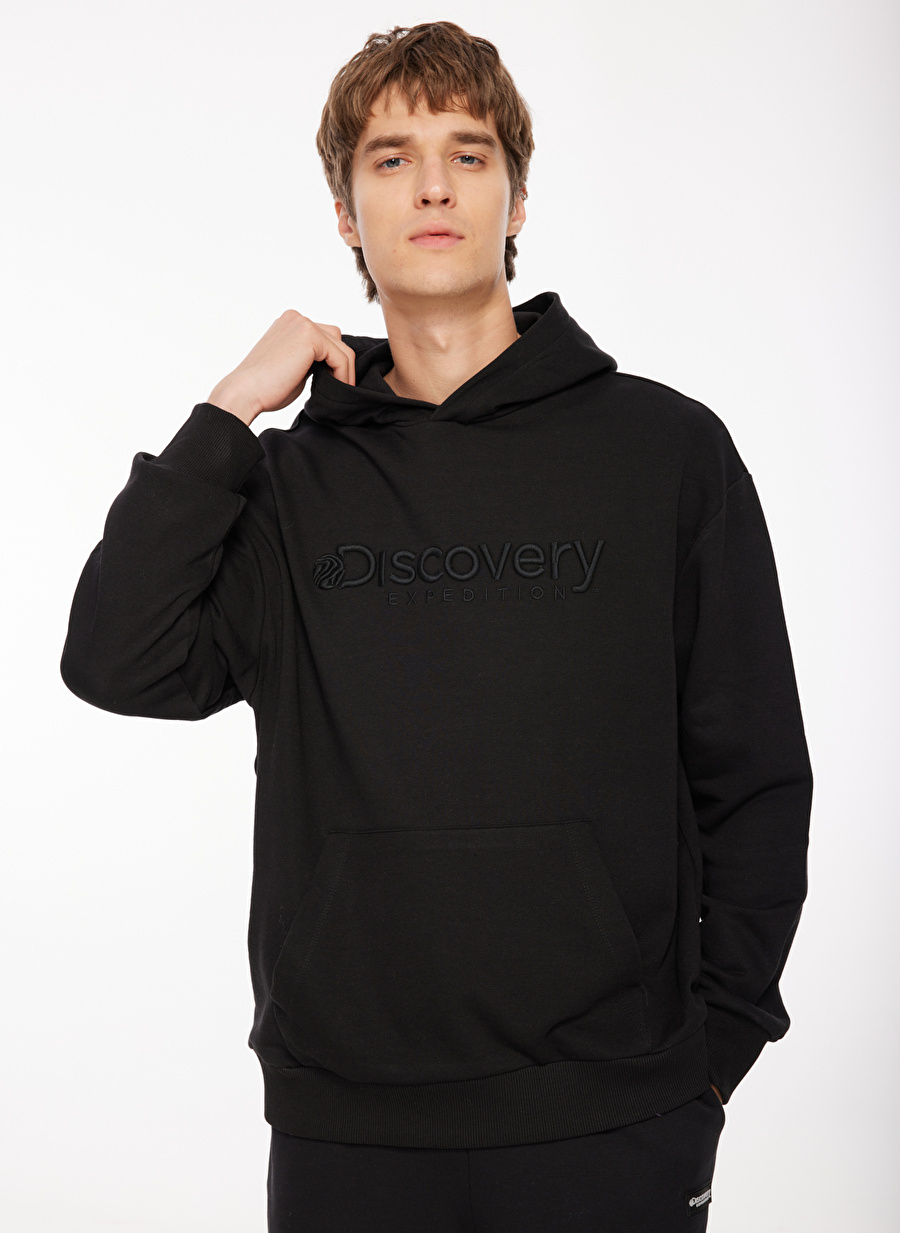 Discovery Expedition Siyah Erkek Kapüşonlu Nakışlı Sweatshirt D3WM-SWT28