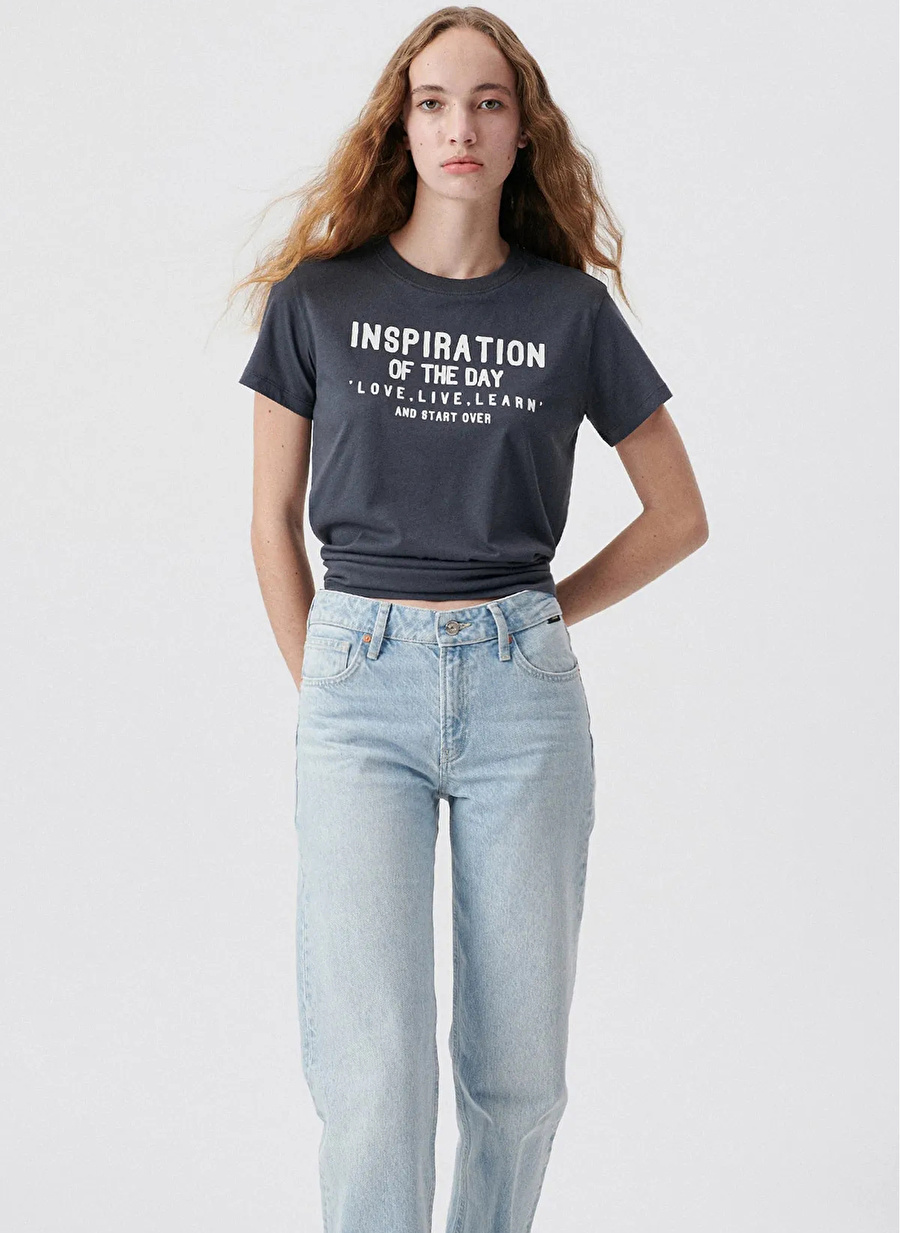 Mavi Bisiklet Yaka Mavi Kadın T-Shirt M1611734-70763 INSPIRATION BASKILI