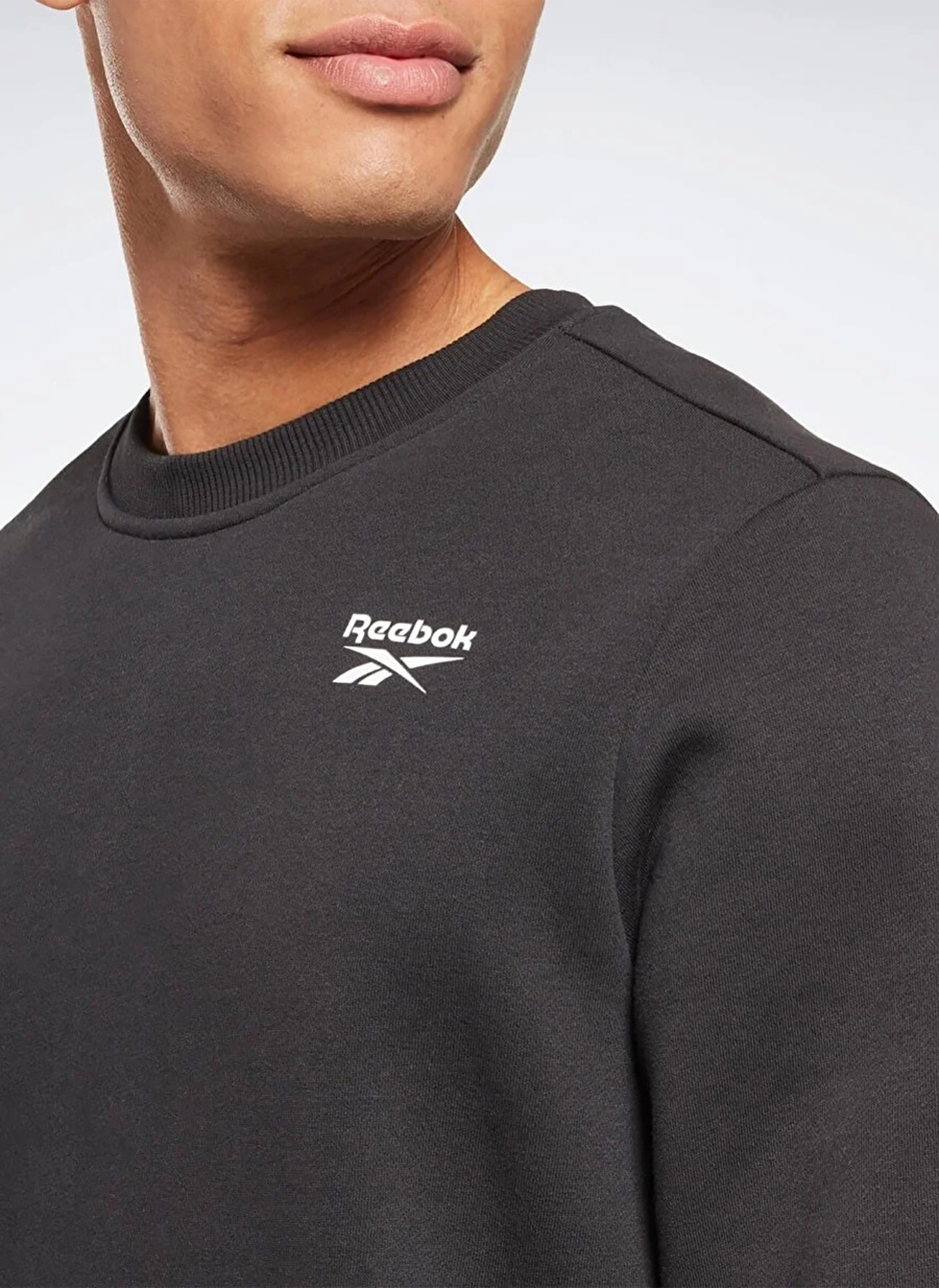 Reebok Siyah Erkek Yuvarlak Yaka Sweatshirt HA9272 RI Left Chest Logo_2