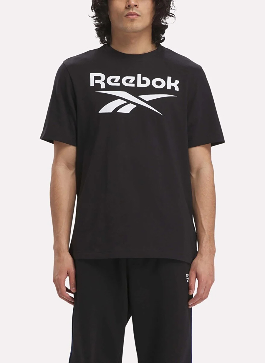 Reebok 100070405   IDENTITY STACKE Siyah Erkek Yuvarlak Yaka Normal Kalıp T-Shirt