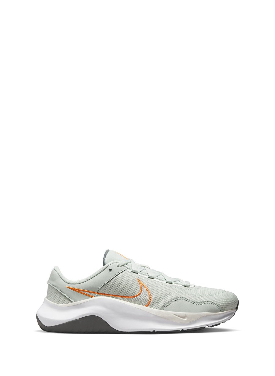 DM1120-008 M NIKE LEGEND ESSENTIAL