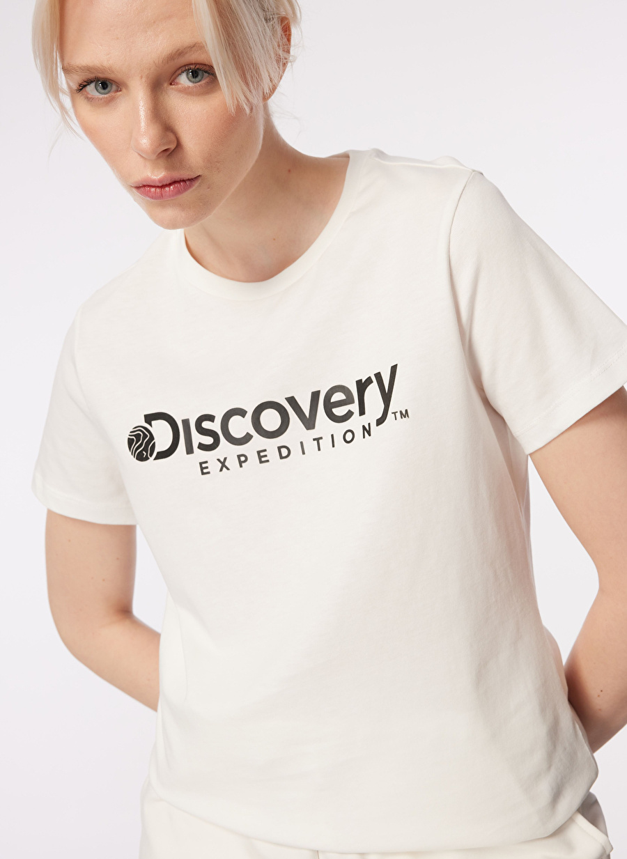 Discovery Expedition Kırık Beyaz Bisiklet Yaka T-Shirt D4SL-TST3053