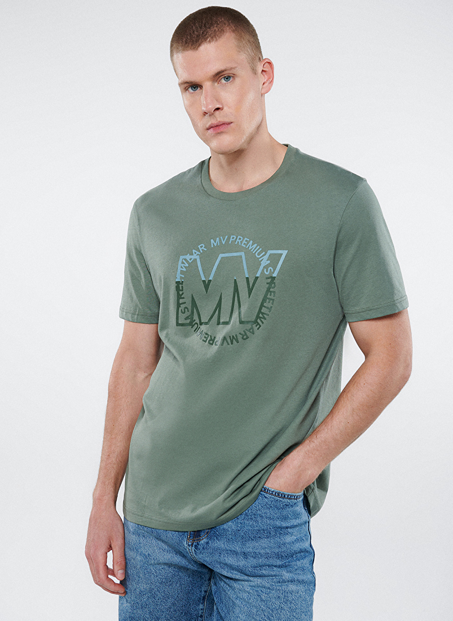 Mavi Düz Yaka Baskılı Haki Erkek T-Shirt M0610309-80692_MAVI BASKILI TİŞÖRT