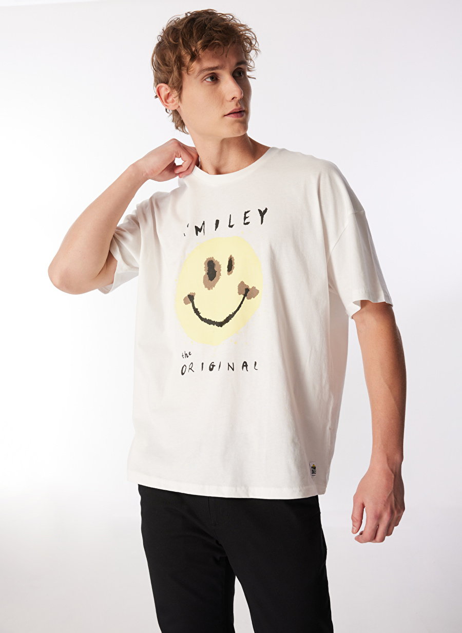 Mavi Düz Yaka Düz Kırık Beyaz Erkek T-Shirt M0611987-70057_SMILEY TİŞÖRT