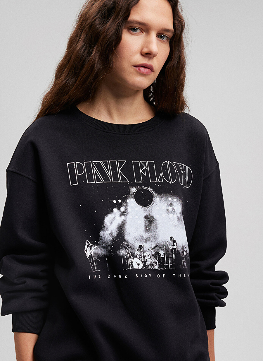 Mavi Bisiklet Yaka Siyah Kadın Sweatshırt M1S10113-900-PINK FLOYD BASKILI SWE