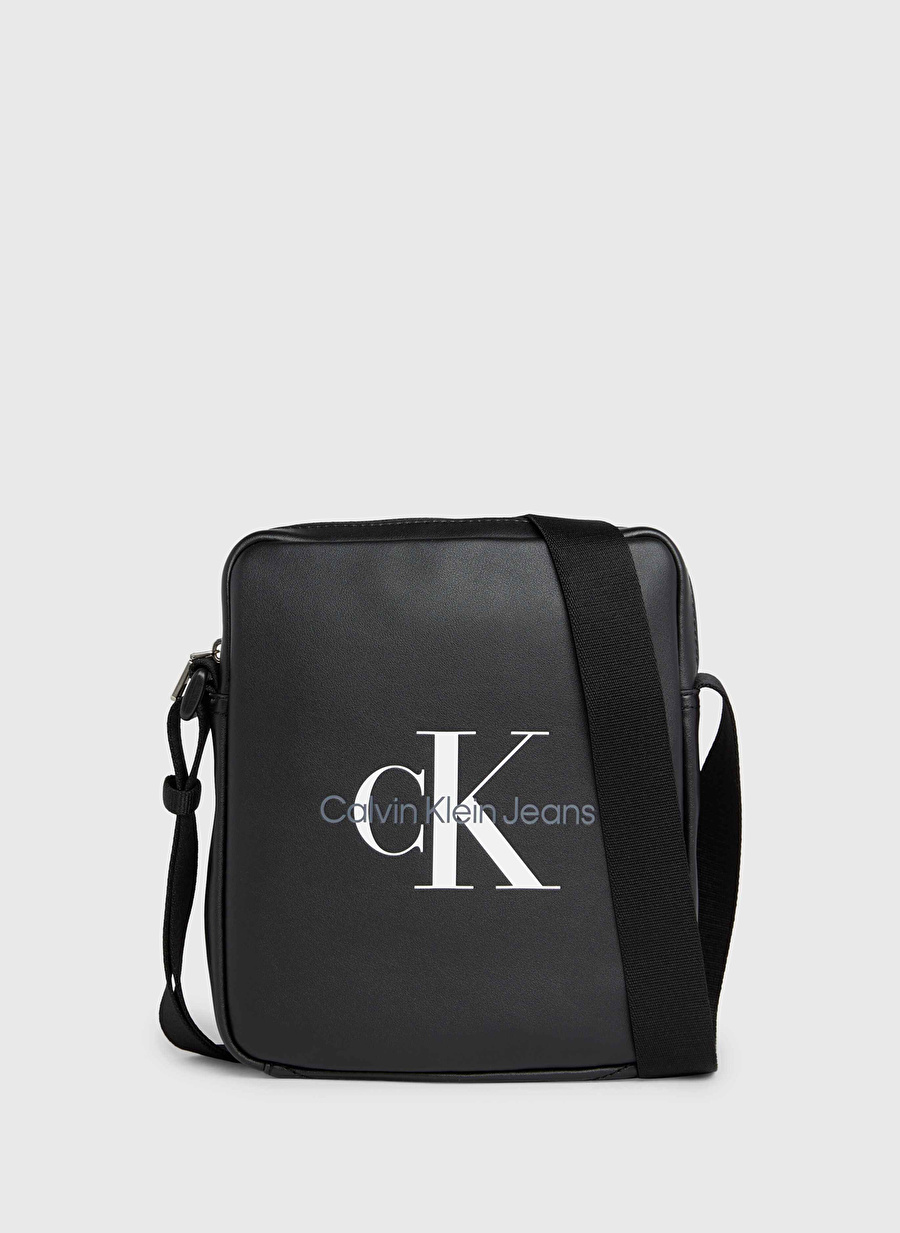 Calvin Klein Siyah Erkek 18x22x4,5 cm Postacı Çantası MONOGRAM SOFT REPORTER18