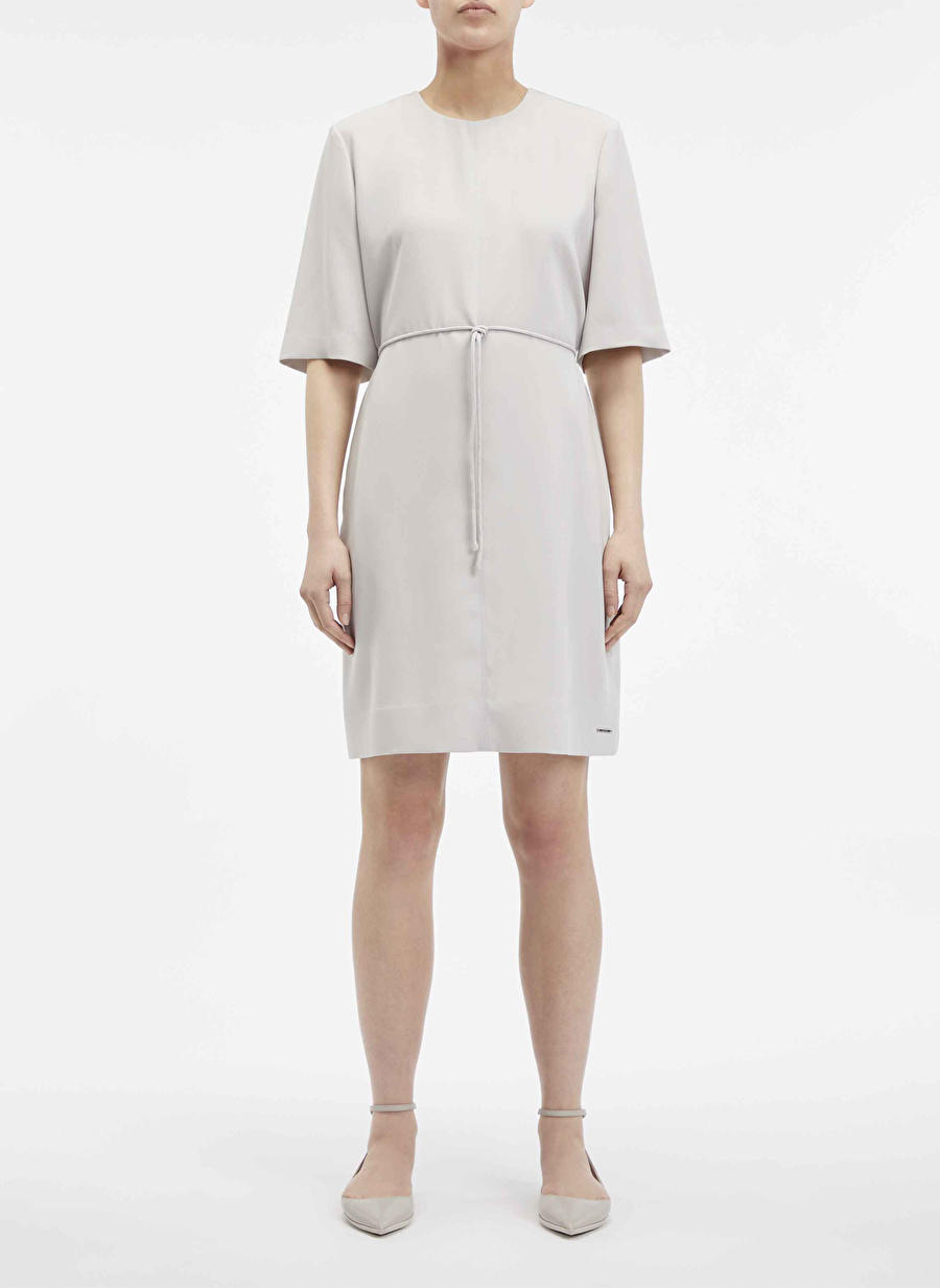 Calvin Klein Bisiklet Yaka Düz Açık Gri Kısa Kadın Elbise STRUCTURE TWLL MINI SHIFT DRESS