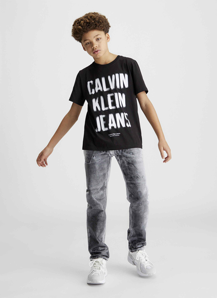 Calvin Klein Baskılı Siyah Erkek T-Shirt PIXEL LOGO RELAXED SS T-SHIRT