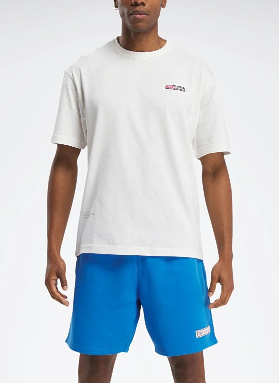 Reebok 100075313 RI LOGO MASH UP TEE Ekru Erkek Yuvarlak Yaka Normal Kalıp T-Shirt