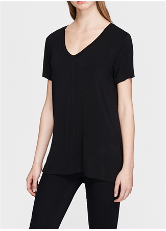 Mavi V Yaka Düz Siyah Kadın T-Shirt BASIC V NECK TOP B_0