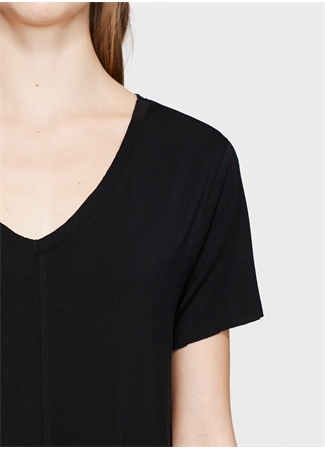 Mavi V Yaka Düz Siyah Kadın T-Shirt BASIC V NECK TOP B_5