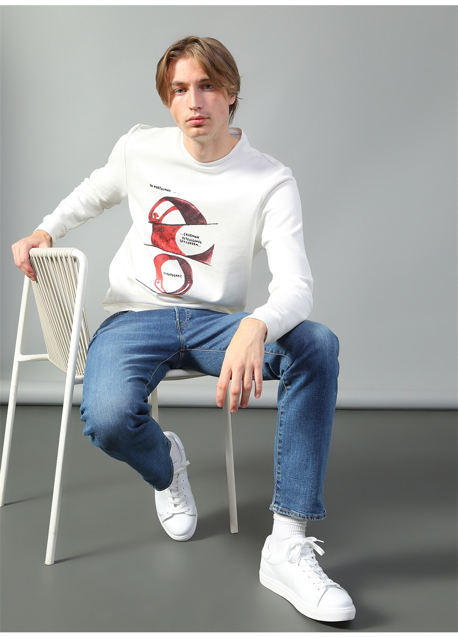 Cem Güventürk X Boyner E-Cem 25 O Yaka Basic Baskılı Beyaz Erkek Sweatshirt