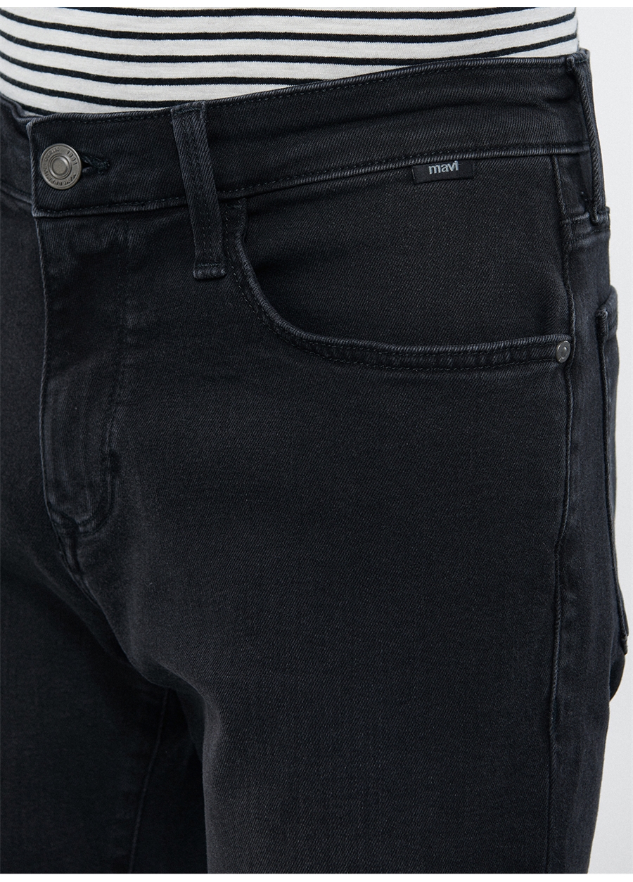 Mavi NICHOLAS Regular Straight Fit Erkek Denim Şort M0416081307_4