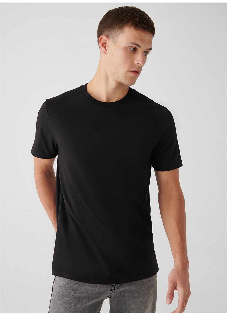 Mavi M0610251-900 Bisiklet Yaka Regular Fit Düz Siyah Erkek T-Shirt_1