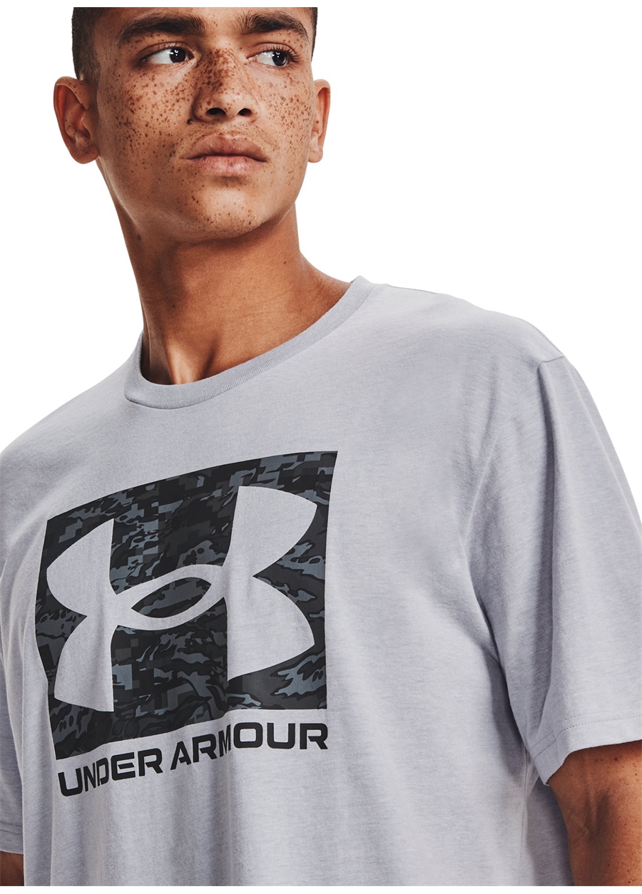 Under Armour Bisiklet Yaka Normal Kalıp Düz Gri Erkek T-Shirt - 1361673 Ua Abc Camo Boxed Logo Ss_3