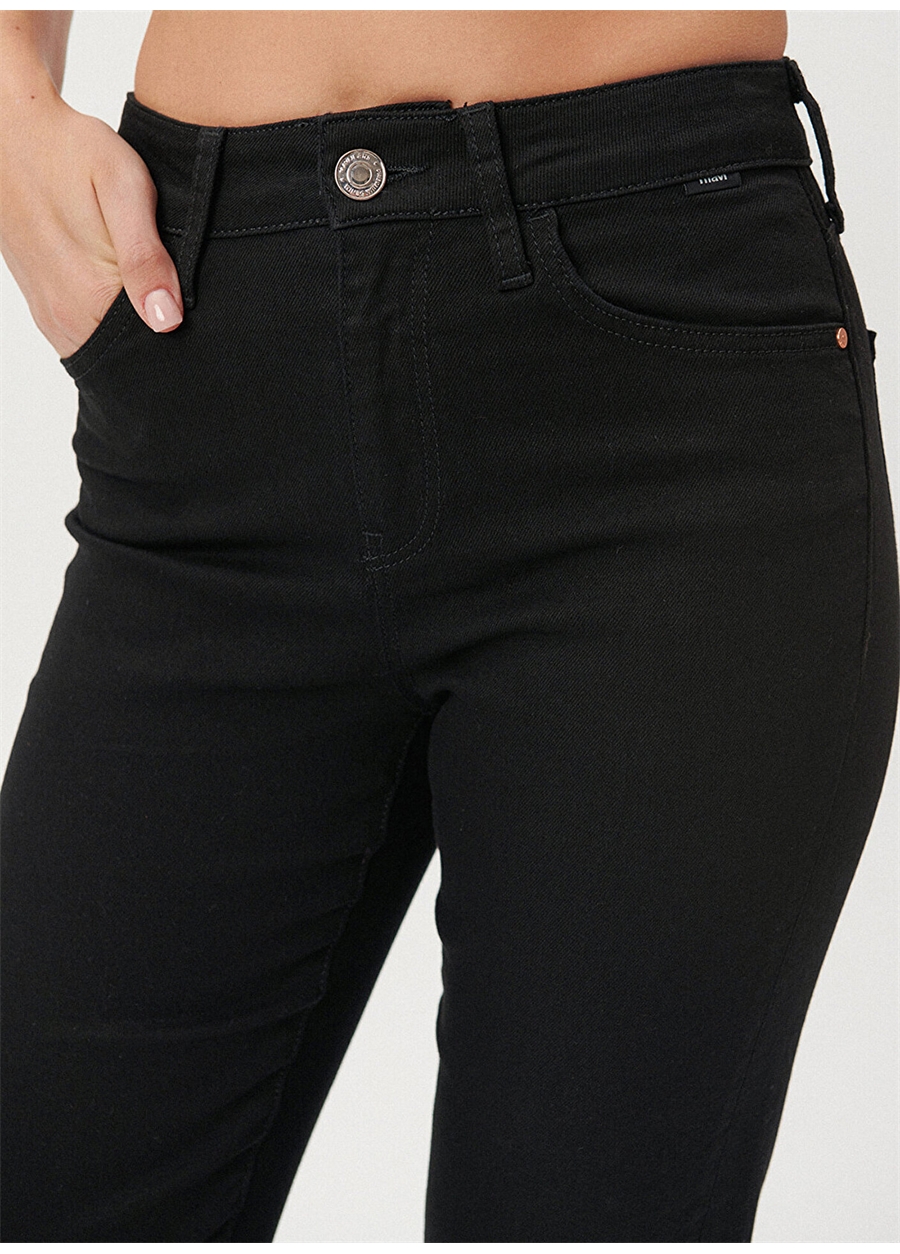 Mavi CINDY Black 90'S Yüksek Bel Dar Paça Mom Fit Siyah Kadın Denim Pantolon M100277-82292_7