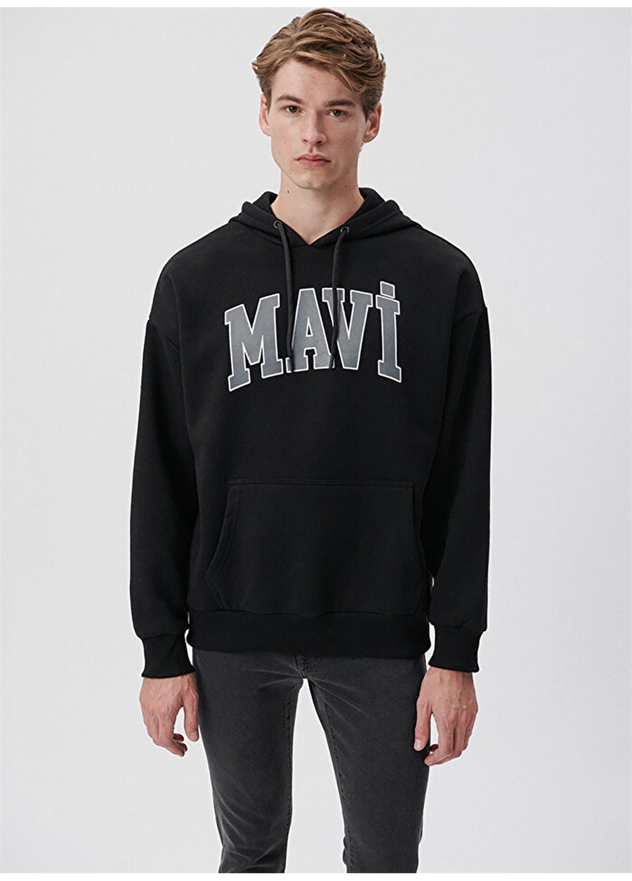 Mavi Kapüşon Yaka Siyah Sweatshırt M067149-902_MAVİ BASKILI SWEATSHIRT_1