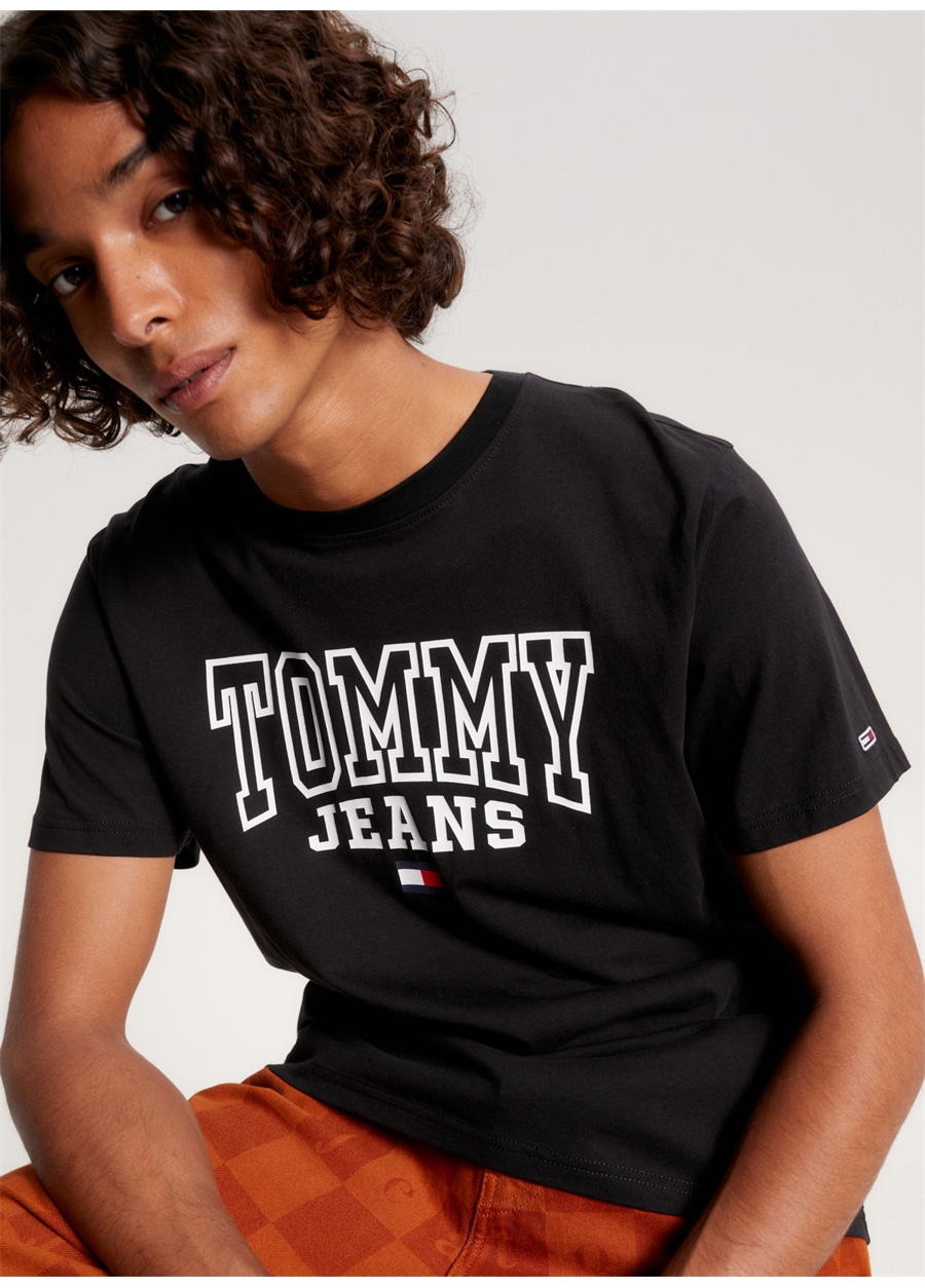 Tommy Jeans Bisiklet Yaka Baskılı Siyah Erkek T-Shirt DM0DM16831BDS