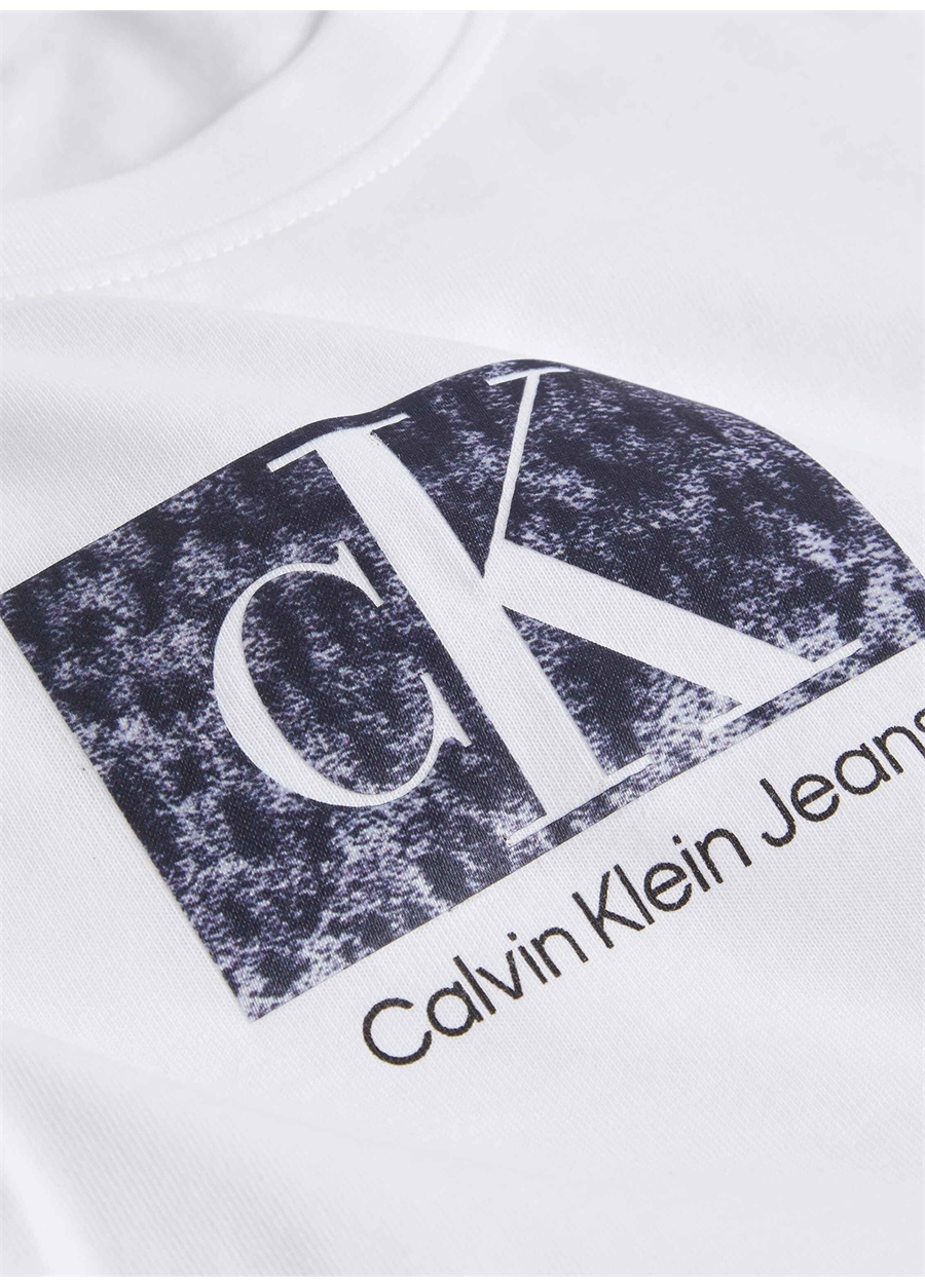 Calvin Klein Jeans Bisiklet Yaka Baskılı Beyaz Kadın T-Shirt J20J221631_1