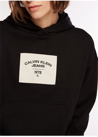 Calvin Klein Jeans Kapüşon Yaka Baskılı Siyah Kadın Sweatshırt J20J222168_4