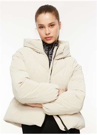 Only Krem Kadın Kapüşon Yaka Mont 15318451 ONLECE PUFFER JACKET CS OTW_3