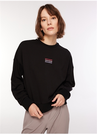 Skechers Siyah Kadın Bisiklet Yaka Sweatshirt 001W Essential Crew Neck_1