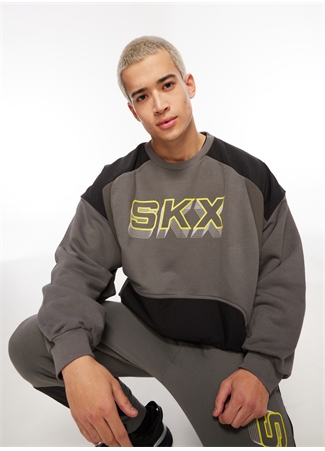 Skechers Gri Erkek Bisiklet Yaka Regular Fit Sweatshirt 040M LW Fleece Crew Neck Sweatshirt_3