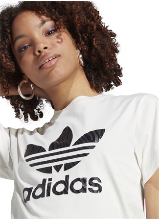 Adidas Beyaz Kadın Yuvarlak Yaka Baskılı T-Shirt IJ7781 ANIMAL TEE A CLO_3