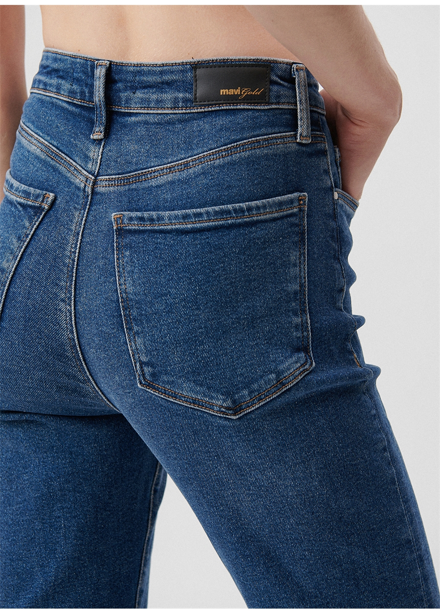 Mavi STAR Mid Brushed GOLD SHAPE Yüksek Bel Dar Paça Mom Fit Mavi Kadın Denim Pantolon_6