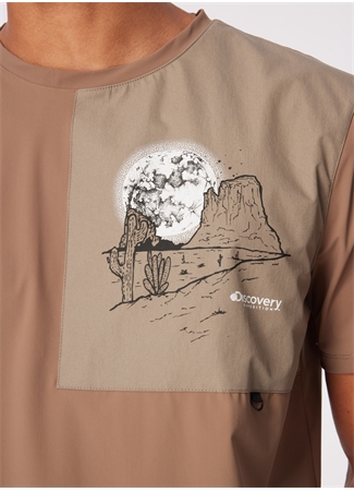 Discovery Expedition Koyu Bej Erkek Bisiklet Yaka Relaxed Baskılı Su İtici T-Shirt D4SM-TST3252_3