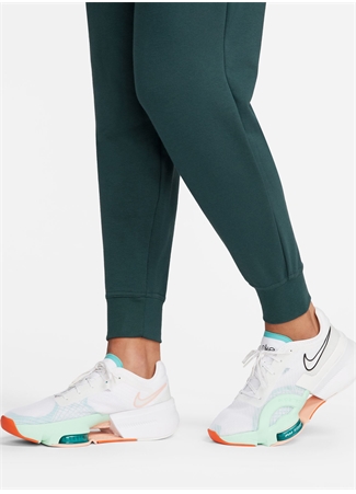 Nike Yeşil Kadın Eşofman Altı FB5434-328-W NK ONE DF JOGGER PANT_3