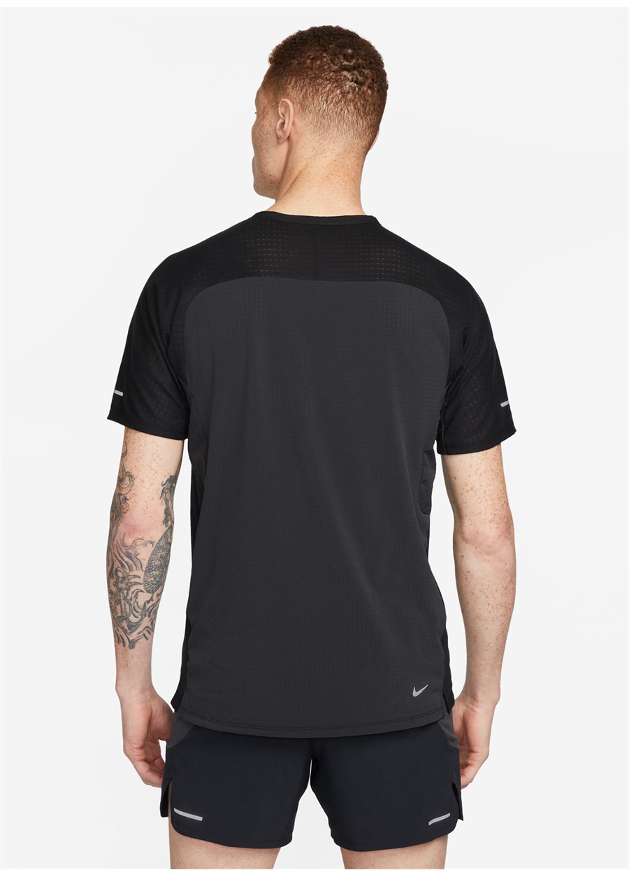 Nike Siyah Erkek Bisiklet Yaka T-Shirt DV9305-010-M NK DF SOLAR CHASE SS T_4