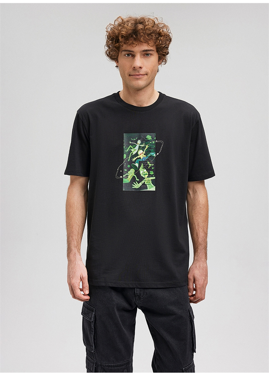 Mavi Düz Yaka Düz Siyah Erkek T-Shirt M0611972-900_RICK & MORTY TİŞÖRT_2