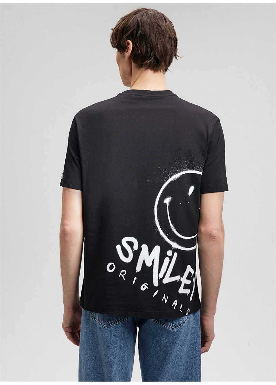 Mavi Düz Yaka Düz Siyah Erkek T-Shirt M0611973-900_SMILEY TİŞÖRT_2