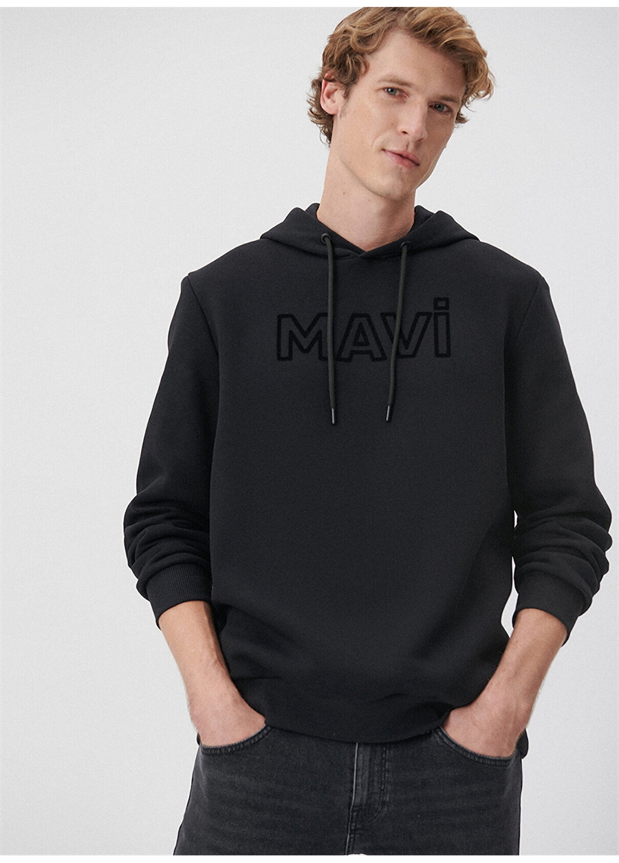 Mavi Kapüşon Yaka Siyah Erkek Sweatshırt M0610941-900_MAVİ BASKI SWEATSHIRT_1