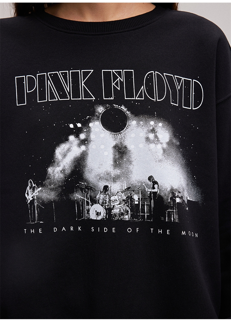 Mavi Bisiklet Yaka Siyah Kadın Sweatshırt M1S10113-900-PINK FLOYD BASKILI SWE_4