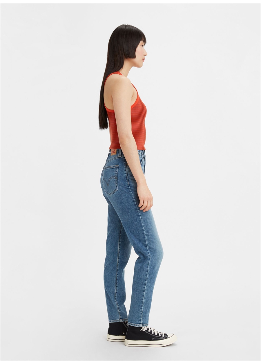 Levis Açık Mavi Kadın Yüksek Bel Denim Pantolon HIGH WAISTED MOM JEAN WINTER THAT's_2