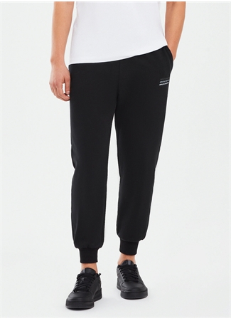 Skechers S232235-001 M Essential Jogger Siyah Regular Fit Erkek Eşofman Altı_1