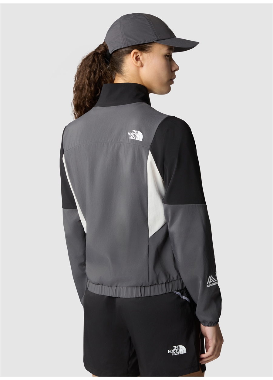 The North Face Gri Kadın Kapüşon Yaka Rüzgarlık NF0A87FM3OD1_W MA WIND TRACK TOP_2